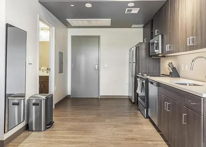 Apartment Landing - Modern With Amazing Amenities