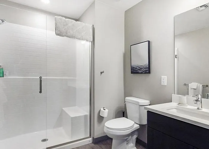 Landing - Modern With Amazing Amenities Apartment